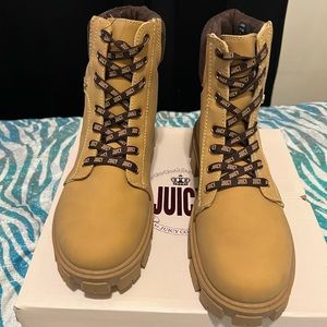 Brand new juicy boot size 11 in women